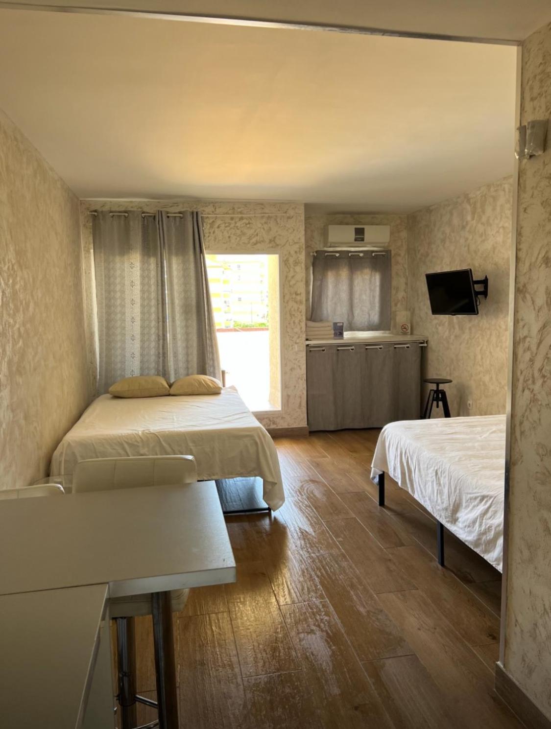 Benal Beach Apartment 베날마데나코스타 외부 사진